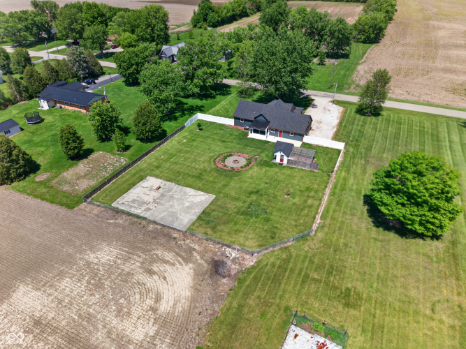 Listing Image 6