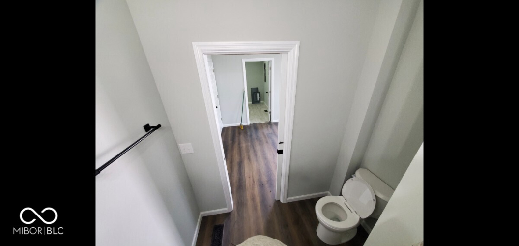 Listing Image 13