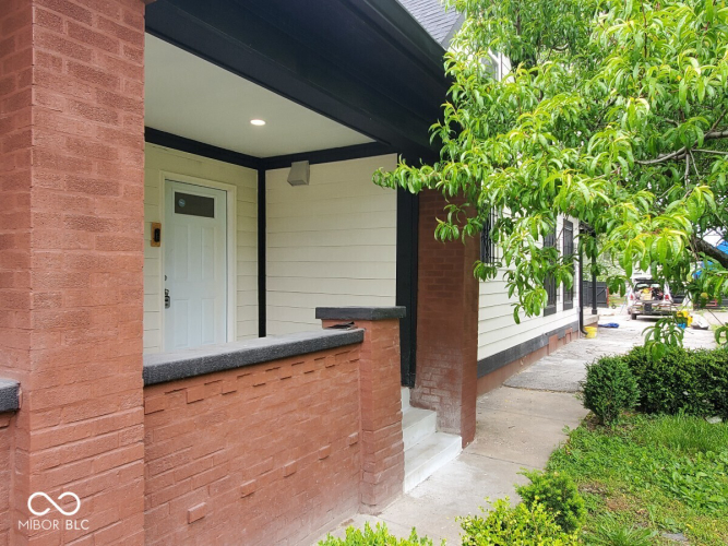 Listing Image 8