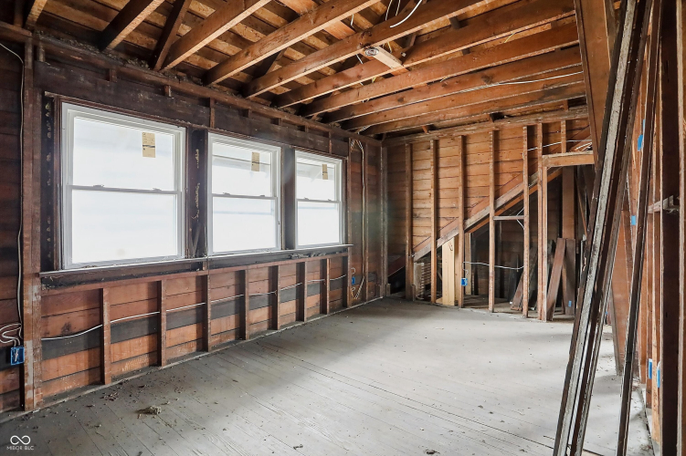 Listing Image 23