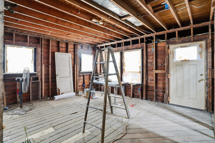 Listing Image 8