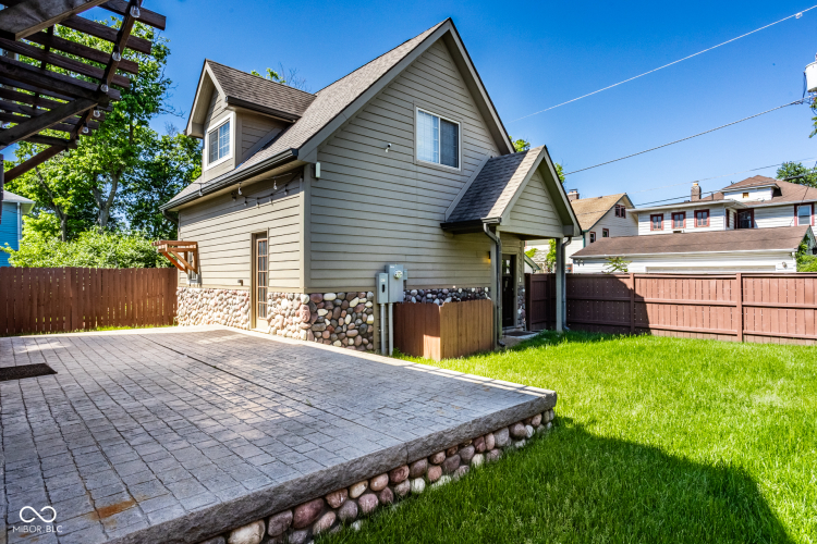 Listing Image 22