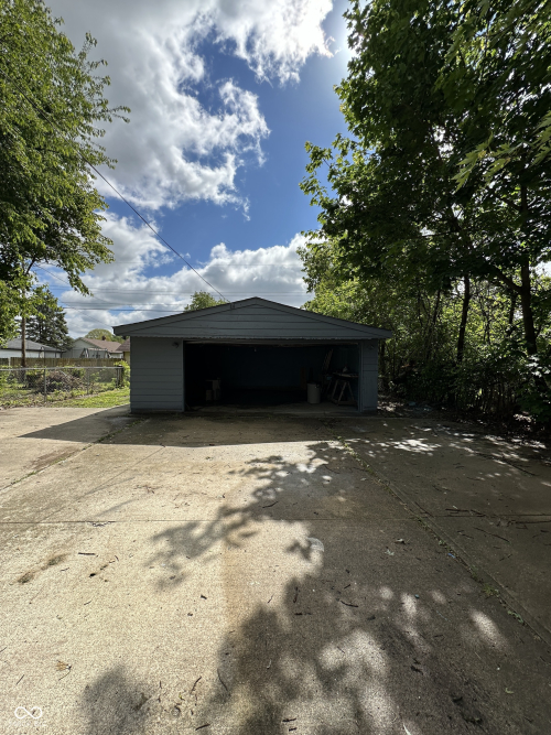 Listing Image 42