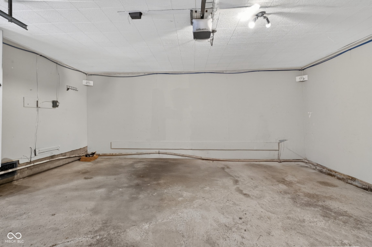 Listing Image 24