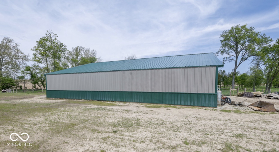 Listing Image 79