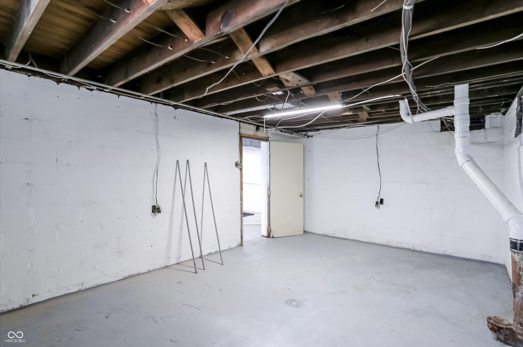 Listing Image 41