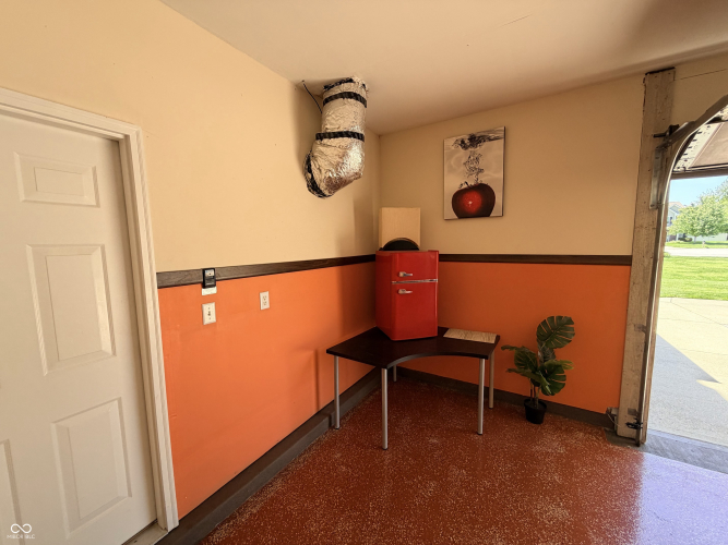 Listing Image 33