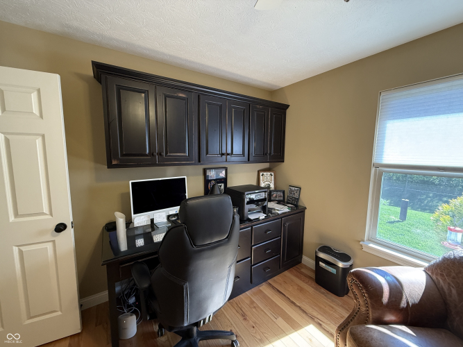 Listing Image 27
