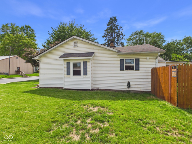 Listing Image 17