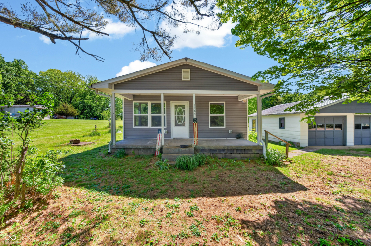 Listing Image 4