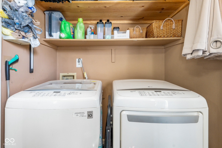 Listing Image 17