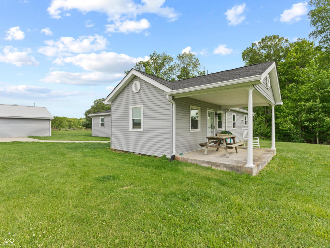 Listing Image 3