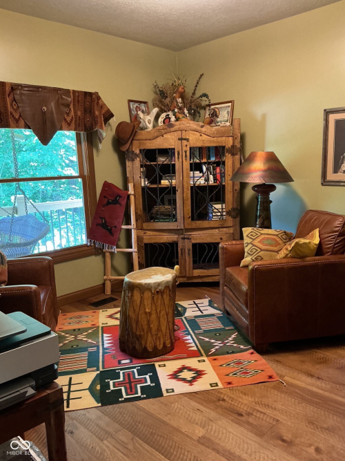 Listing Image 14