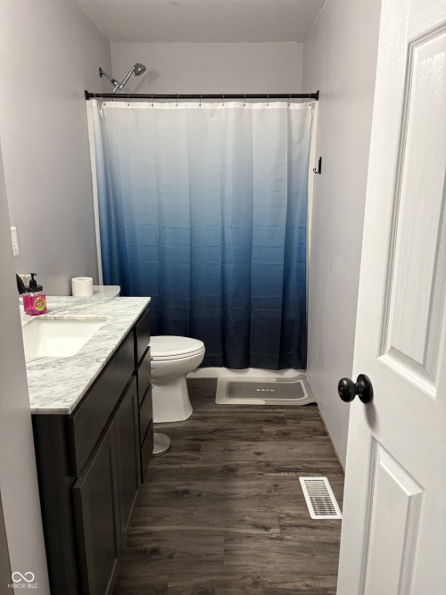 Listing Image 16