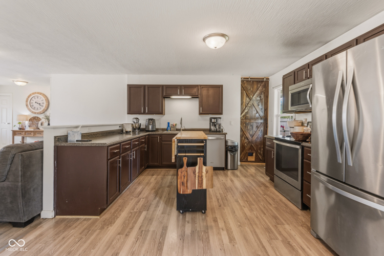 Listing Image 14