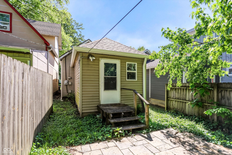 Listing Image 18