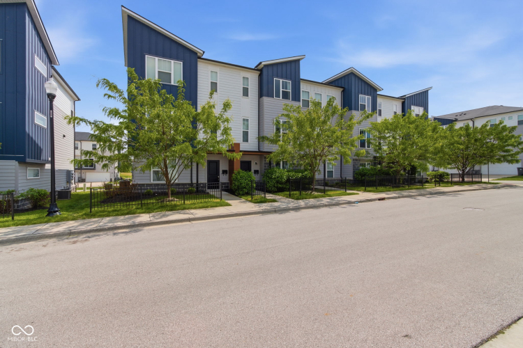 Listing Image 47