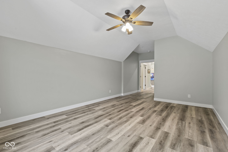Listing Image 57