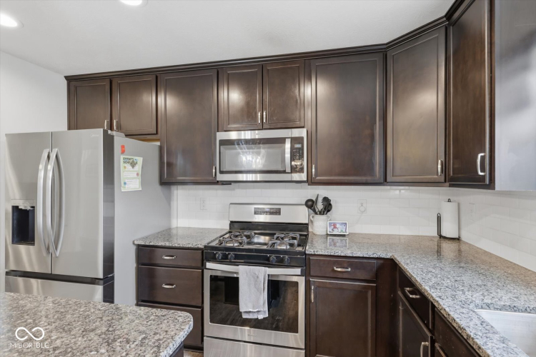 Listing Image 16