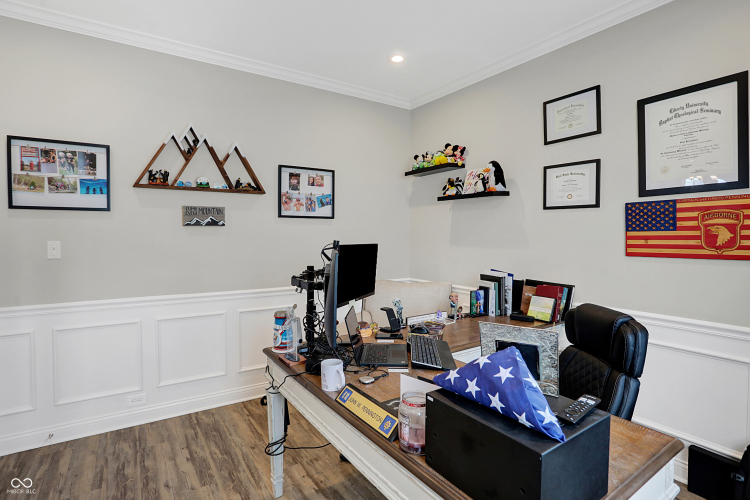 Listing Image 13