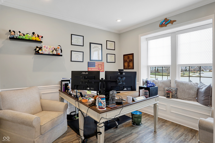 Listing Image 14