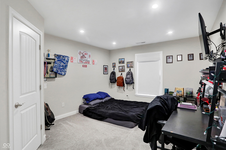 Listing Image 58