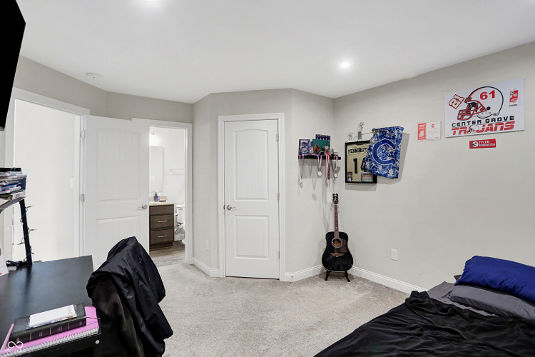 Listing Image 59