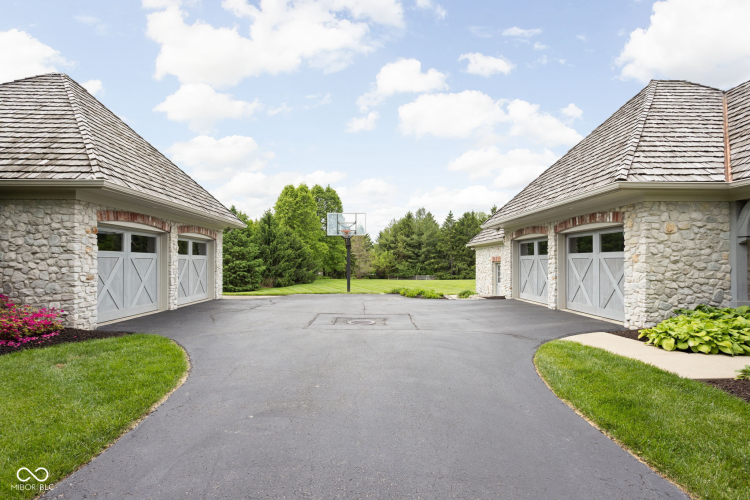 Listing Image 64