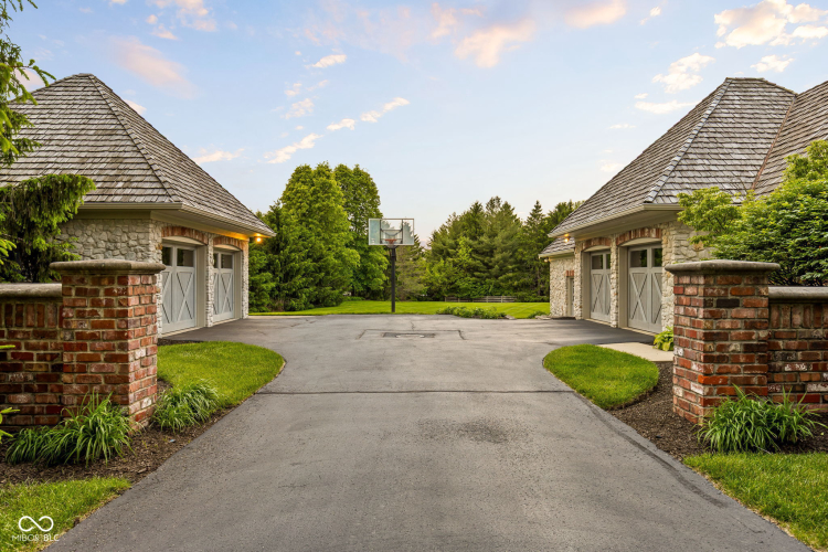 Listing Image 82