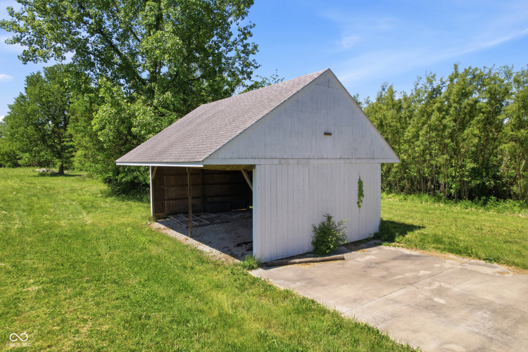 Listing Image 11