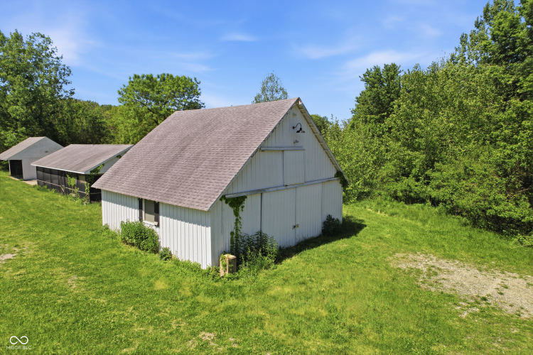 Listing Image 5