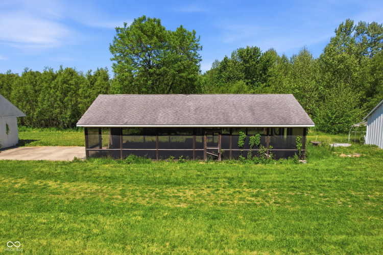 Listing Image 8