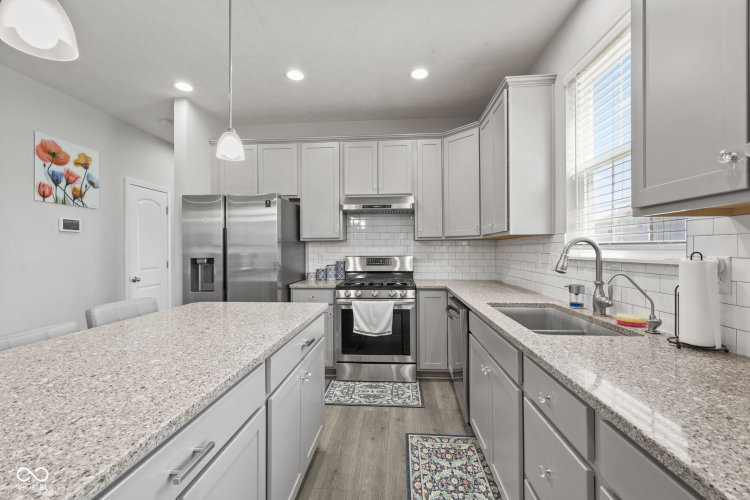 Listing Image 14