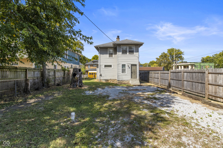 Listing Image 11