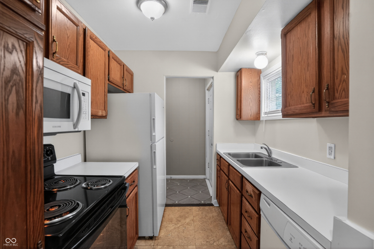 Listing Image 20
