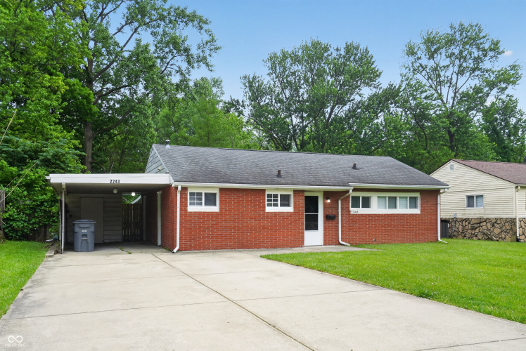 Listing Image 5