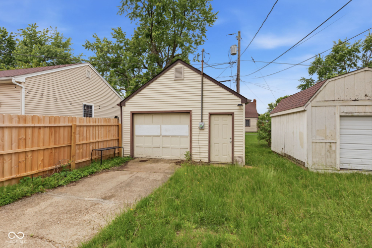 Listing Image 26