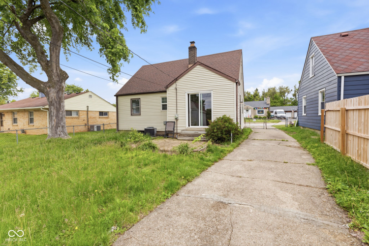 Listing Image 28