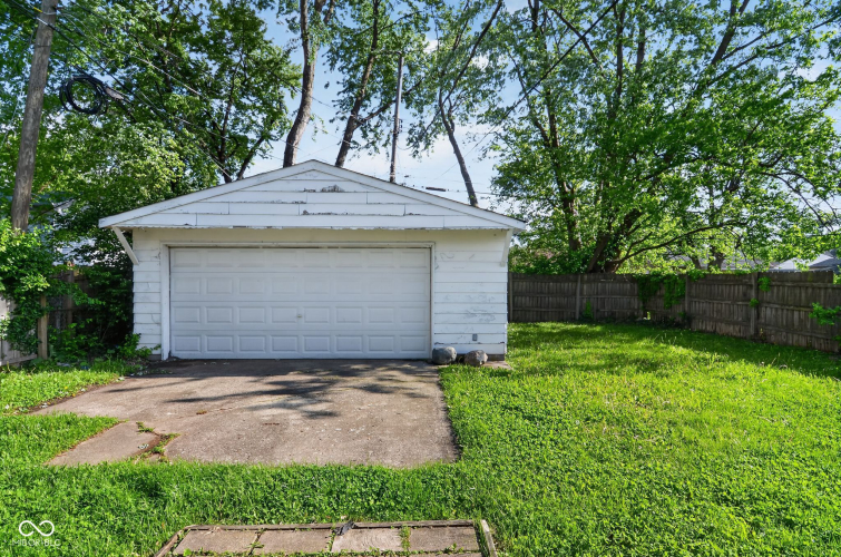 Listing Image 3