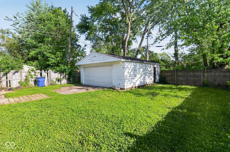 Listing Image 6