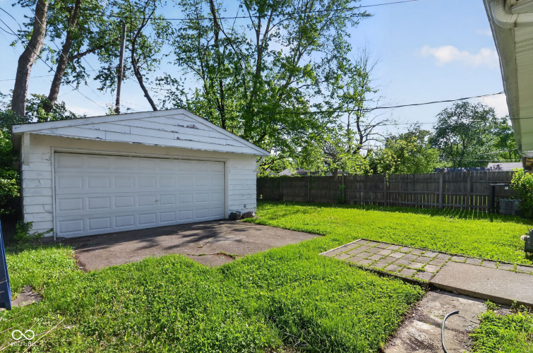 Listing Image 7