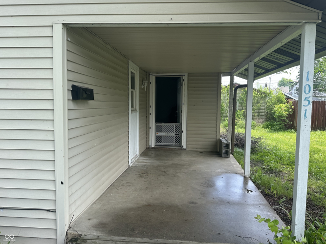 Listing Image 5