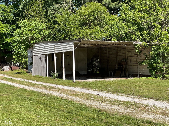 Listing Image 4