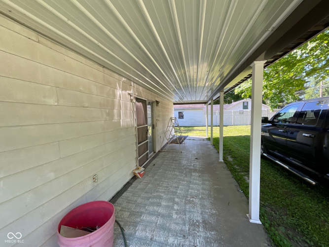 Listing Image 5