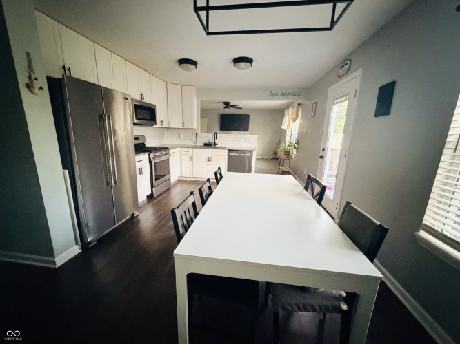 Listing Image 20