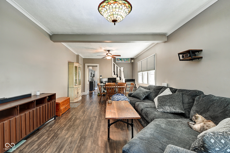 Listing Image 6