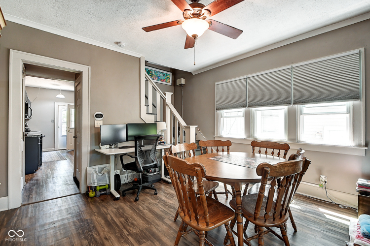Listing Image 10