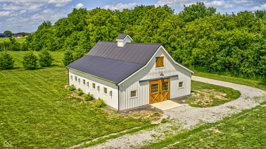 Listing Image 4