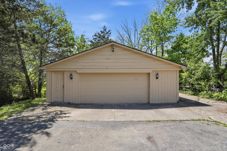 Listing Image 43
