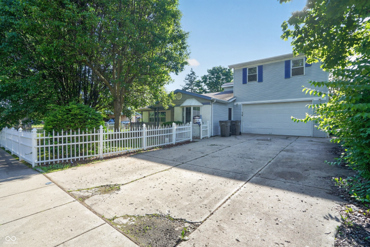 Listing Image 3